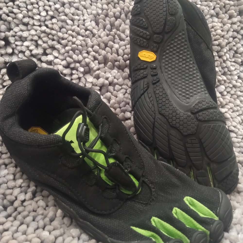 Vibram Men's Black and Lime Athletic Shoes